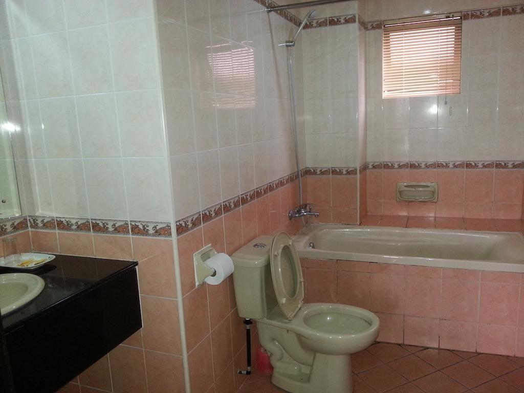 Dorcas Service Apartment - Marina Court Kota Kinabalu Quarto foto