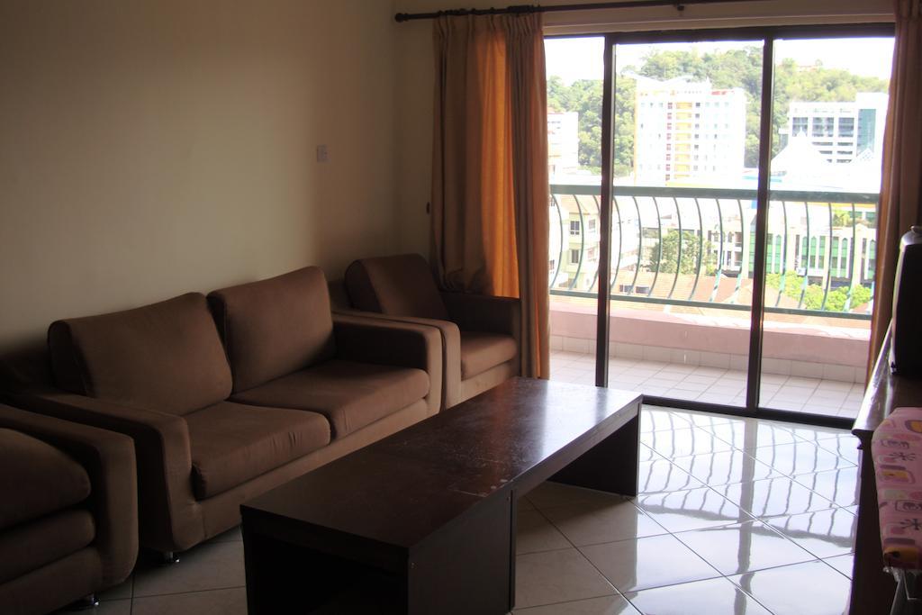 Dorcas Service Apartment - Marina Court Kota Kinabalu Quarto foto